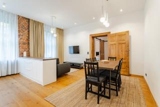 Two Bedroom Very Berry Apartment in Poznań with Desk by Noclegi Renters - Poznan - 5
