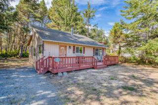 Cabin at the Beach - Meredith Lodging - Rockaway Beach - 9