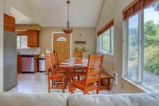 Cabin at the Beach - Meredith Lodging - 1