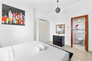 StoneTree - Marina Pinnacle 1 BR - Partial Marina View - Dubai - 4