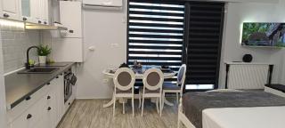 Rusky Black&White - Mamaia Nord – Năvodari - 5