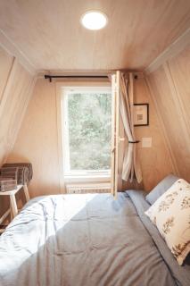 Blue Brambler Glamping A-Frame - Rockbridge - 7
