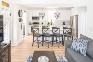 Newly Renovated Home - Newport - 0