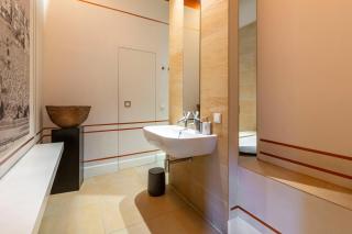 Exclusive & Stylish Central Apartment in the Heart of Budapest - 1