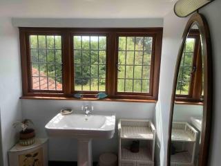 Amazing Arts & Crafts House - Robertsbridge - 1