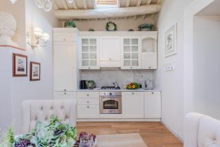 Casa Laura, UNWIND YOURSELF ON A LUXURY TERRACE IN LUCCA TOWN - 1