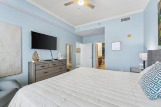 Penthouse Perfection at Laketown Wharf #2127 by Nautical Properties - 1