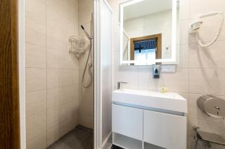 MISTO capsule hotel - Kiev - 3