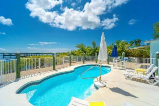 Waterfront Beach Houses with Dock & Heated Pool - Summerland Key - 5