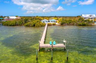 Waterfront Beach Houses with Dock & Heated Pool - Summerland Key - 8