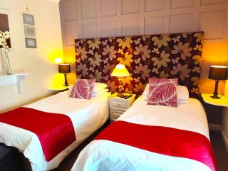 Robin Hill House Heritage Guest House - 3