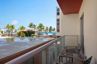 Rooftop Pool - Balcony - Hollywood Beach Boardwalk - Hollywood - 5