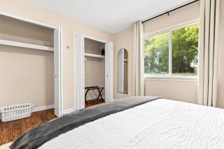New! Comfy Flat near Downtown Roseville - Roseville - 4