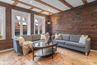 Four-Story Central City House! Newly Renovated! - Bergen - 1