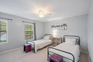 Townhome - Convenient Location - Houston - 6