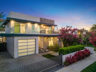 Lindenhurst - Los Angeles - 4