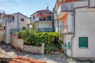 Apartments by the sea Tisno, Murter - 21657 - Tisno - 8
