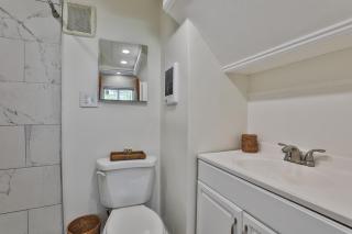 M20 Rentals Modern Apartment 2bd 1ba Centrally Located Salem, NH - Salem - 2