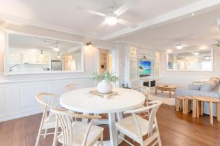 THE HAMPTONS - Ultimate Six Star Beachfront Experience with Parking & Pool - Gold Coast - 5