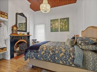Hart Cottage Farm Stay in Indigo Valley - Wooragee North - 4