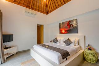 Villa Becca 4 Bedroom at Seminyak near to the Beach - Seminyak - 3
