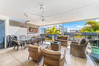 Alex Beach House, 100 steps to the sand, with ocean views - 9