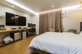 Choeup Karat Hotel - 1
