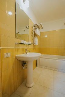 Premier Geneva Hotel - Odessa - 7