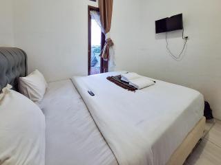 RedDoorz Syariah at Galliano Homestay Bukittinggi - Bukittinggi - 5