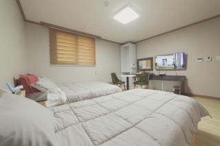 Hotel Castle - Suncheon - 1