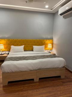 HOTEL SDS GRAND - Varanasi - 2