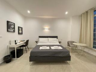 THE ROOM 115 - 5