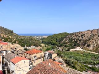 Sharon's Dream House - 0