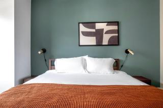 Penn Quarter 1BR w Gym Pool Doorman nr Metro WDC-138 - 3