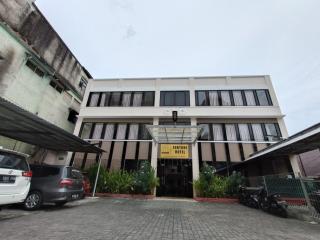 RedDoorz at Fortune Hotel Jalan Walanda Maramis Manado - 5