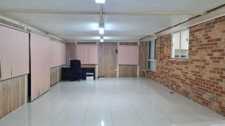 3 Bed Room, Luxury Home - Schofields - 1