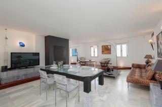 Exclusive Penthouse, with Sea and Marina Views and Private Parking, in the Heart of Puerto Banús - Marbella - 9