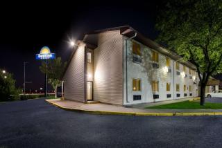Days Inn by Wyndham Ankeny - Des Moines - 4