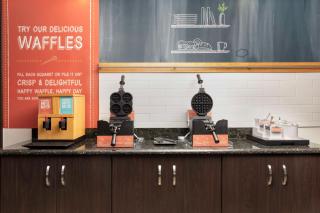 Hampton Inn & Suites Lake City - 1