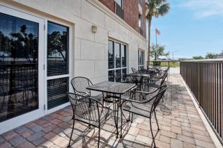 Hampton Inn & Suites Cape Coral / Fort Myers - Cape Coral - 9