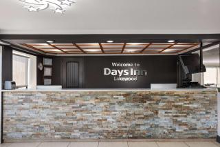 Days Inn by Wyndham Lakewood South Tacoma - Lakewood - 3