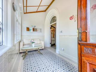 *RA9bC* For your most relaxed & Cosy stay + Free Parking + Free Fast WiFi * - 3