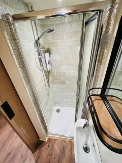 Cute and Cosy Little Cottage - 2