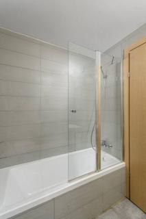 New Branch Gindi Tower 1BR with Parking - Tel Aviv - 8