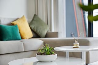 WelHome - Contemporary 1BR in Binghatti Canal & Burj Views - Dubai - 3