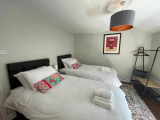 Cosy Cottage for 6 & Pets friendly Pass the Keys - Stoney Middleton - 5