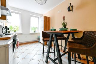 Modernes Altmarkt Apartment mit Parkplatz 4 Gäste 55qm Waschmaschine Wlan Netflix Terrasse - Cottbus - 7