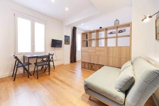 Bright Studio Apartment - 6