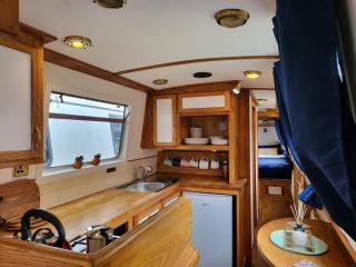 Cosy Canal Boat in Little Venice by Paddington for Family & Friends - Londra - 5