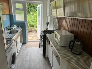 Tomla Inn-3 Beds House - 6 people sleeps-Greenwich Holiday Short Let - Plumstead - 6